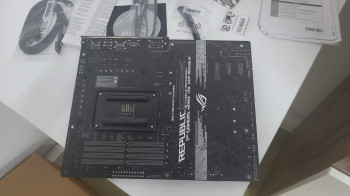 ASUS ROG STRIX B550-A GAMING DDR4 4600Mhz (OUTLET)